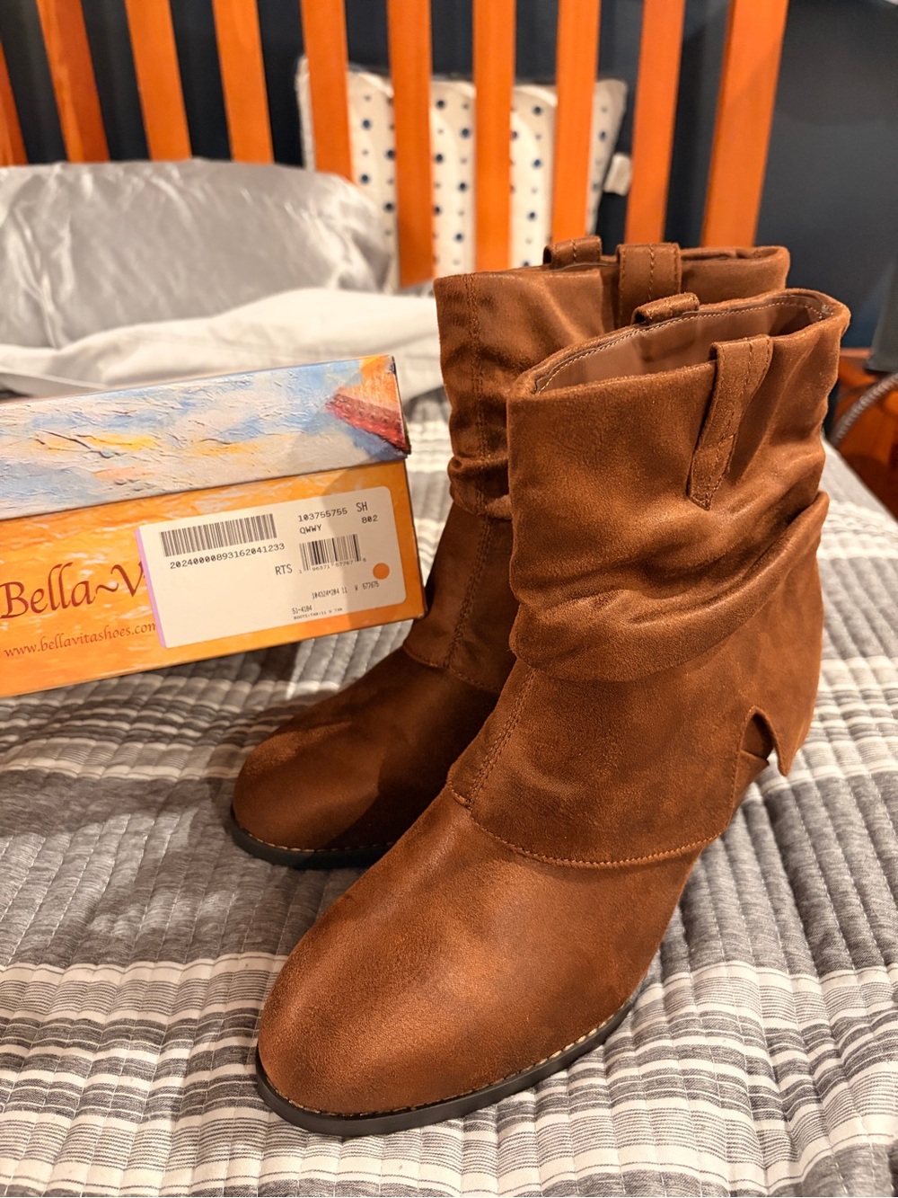 Brand New Bella Vita Twyla Size 11w Brown Fold over Slouchy Ankle Boots - Picture 2 of 12